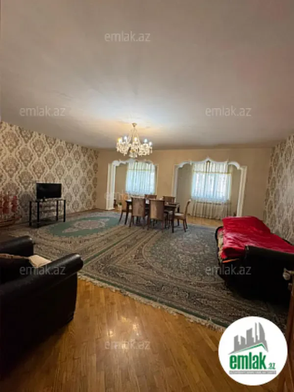Satılır 3 otaqlı köhnə tikili 100 m²