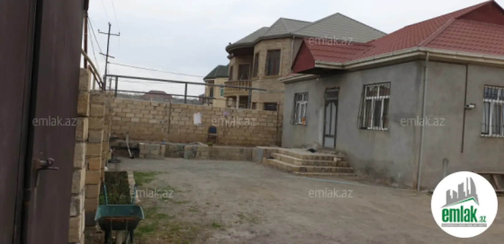 Satılır 4 otaqlı həyət evi 90 m²