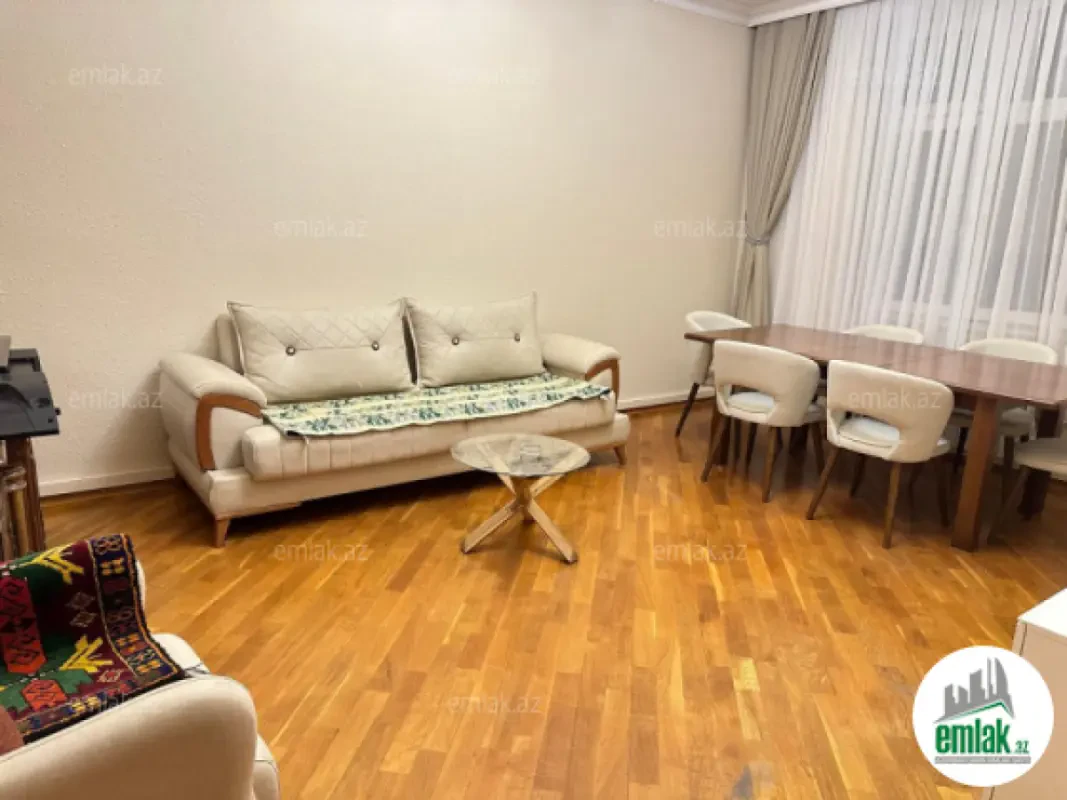 Satılır 3 otaqlı köhnə tikili 80 m²