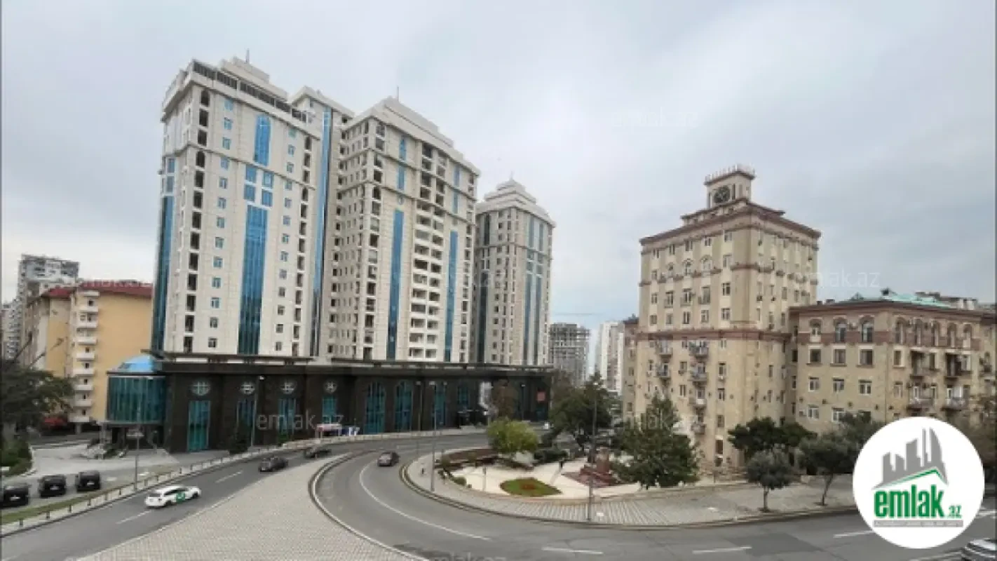 Satılır 3 otaqlı yeni tikili 155 m²