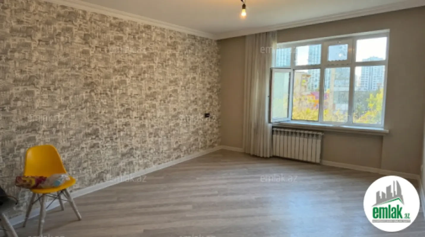 Satılır 2 otaqlı köhnə tikili 55 m²