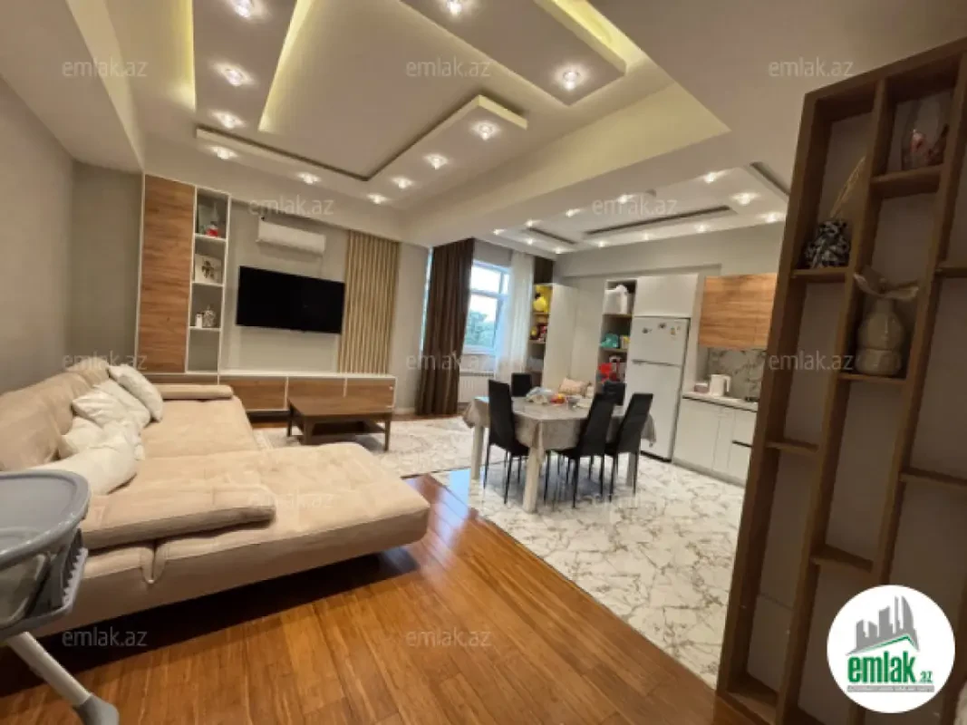 Satılır 3 otaqlı yeni tikili 130 m²