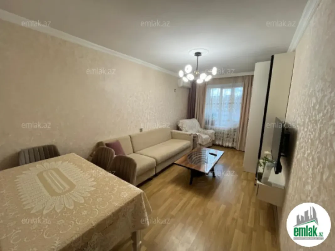 Satılır 2 otaqlı köhnə tikili 65 m²