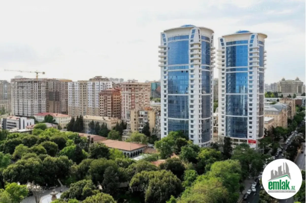 Satılır 3 otaqlı yeni tikili 160 m²