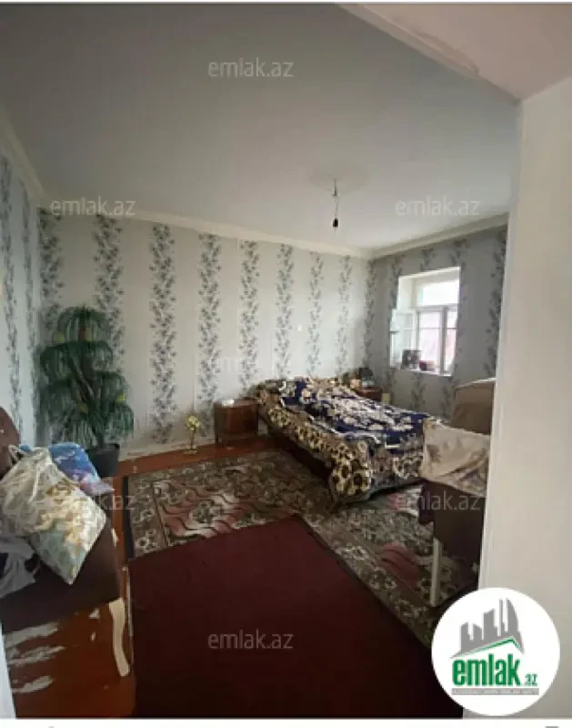 Satılır 4 otaqlı həyət evi 182 m²