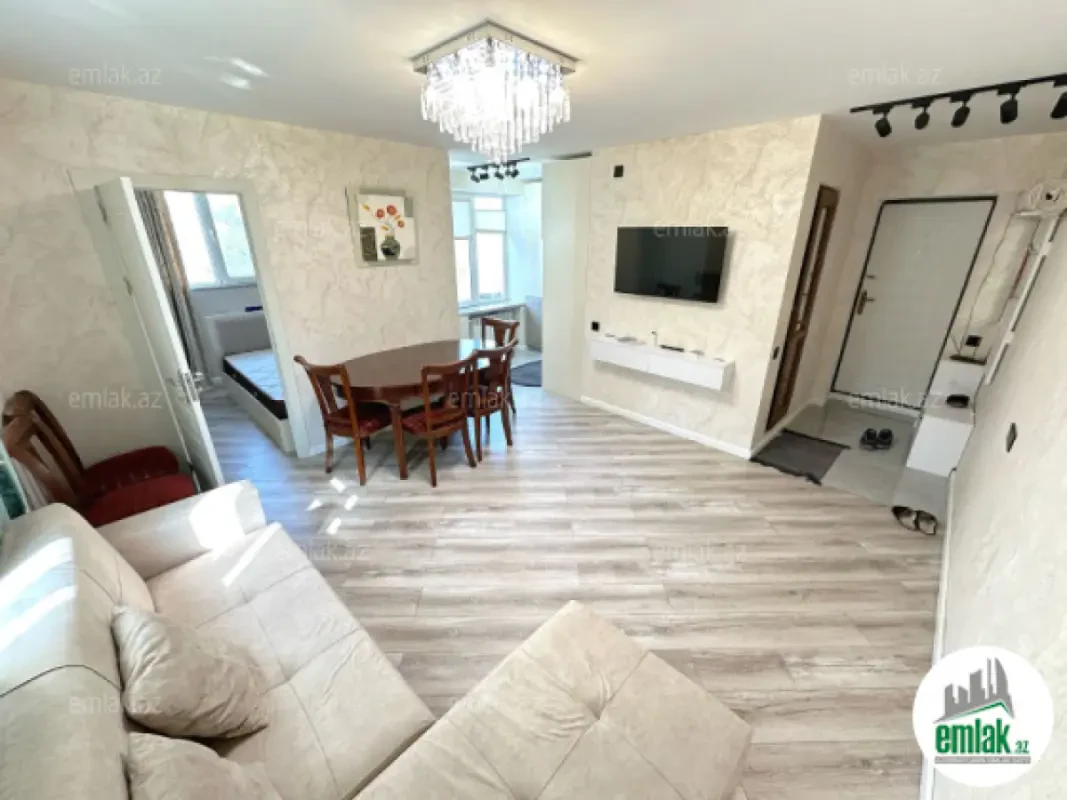 Satılır 1 otaqlı köhnə tikili 35 m²
