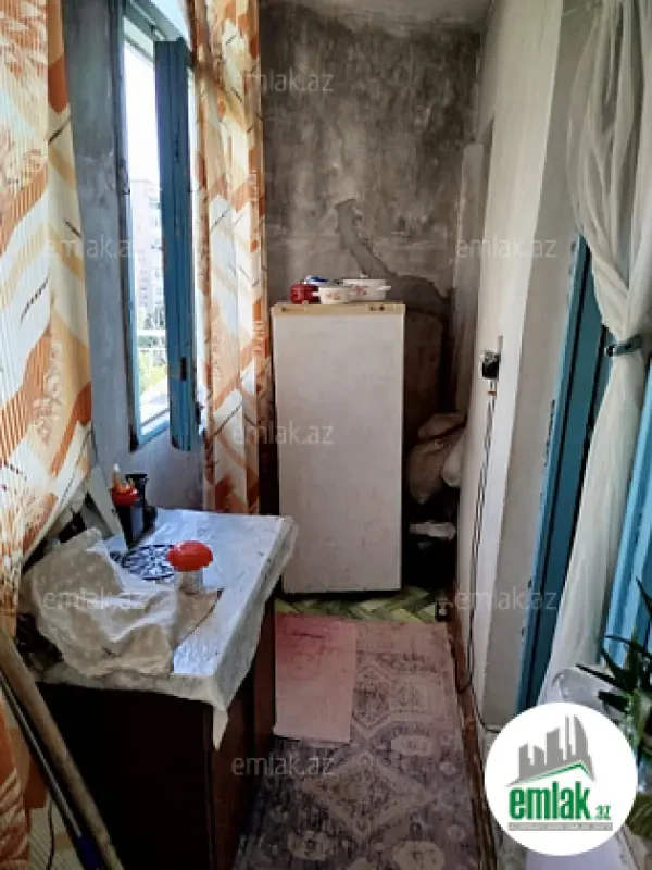 Satılır 1 otaqlı köhnə tikili 35 m²