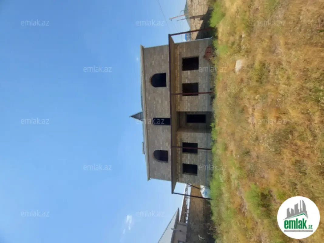 Satılır 11 otaqlı həyət evi 462 m²