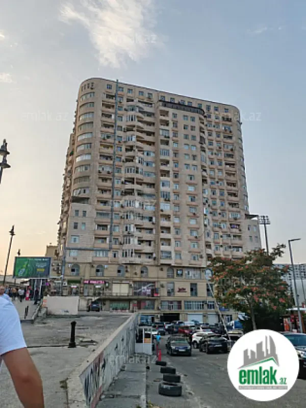 Satılır 3 otaqlı yeni tikili 120 m²