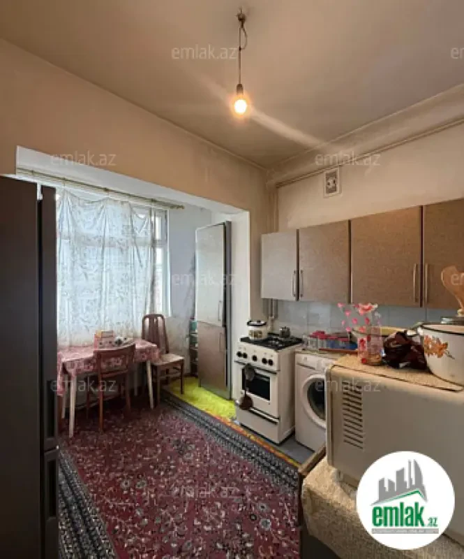 Satılır 3 otaqlı köhnə tikili 85 m²