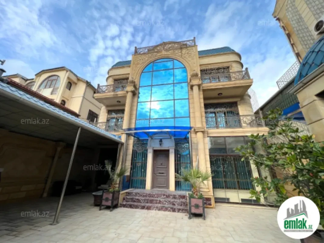 Satılır 8 otaqlı həyət evi 1000 m²