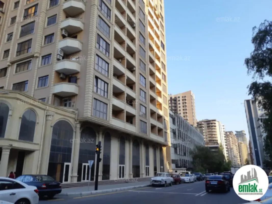 Satılır 3 otaqlı yeni tikili 117 m²