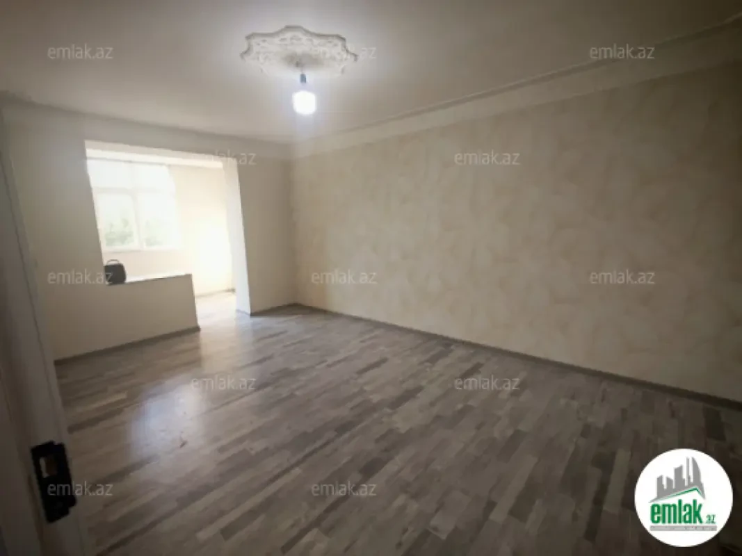 Satılır 3 otaqlı köhnə tikili 60 m²