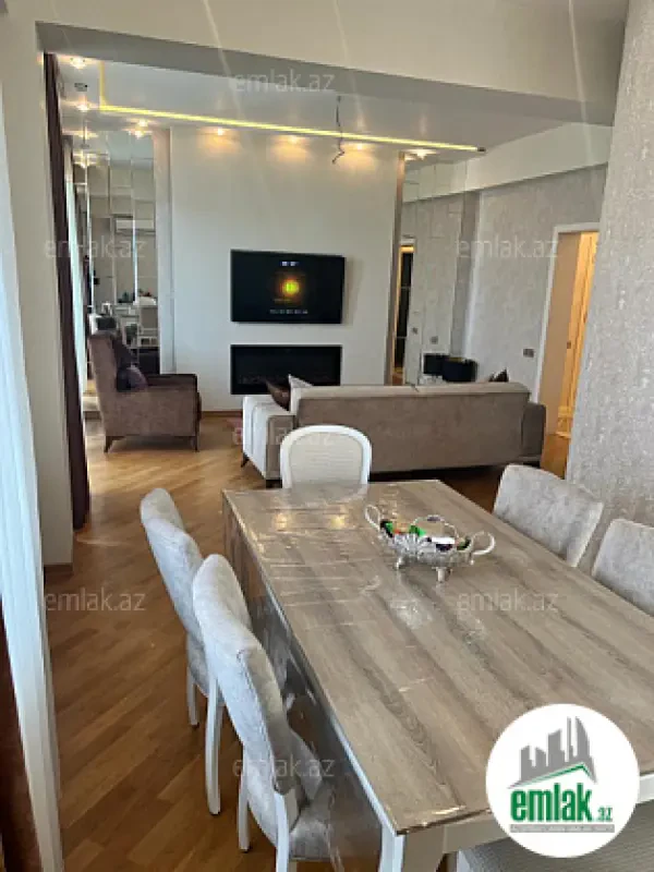Satılır 2 otaqlı yeni tikili 72 m²