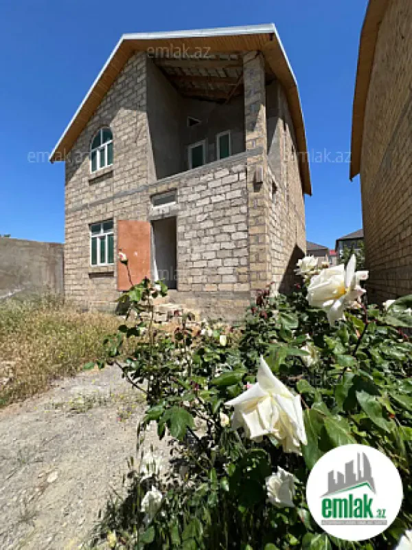 Satılır 5 otaqlı mənzil 156.7 m²