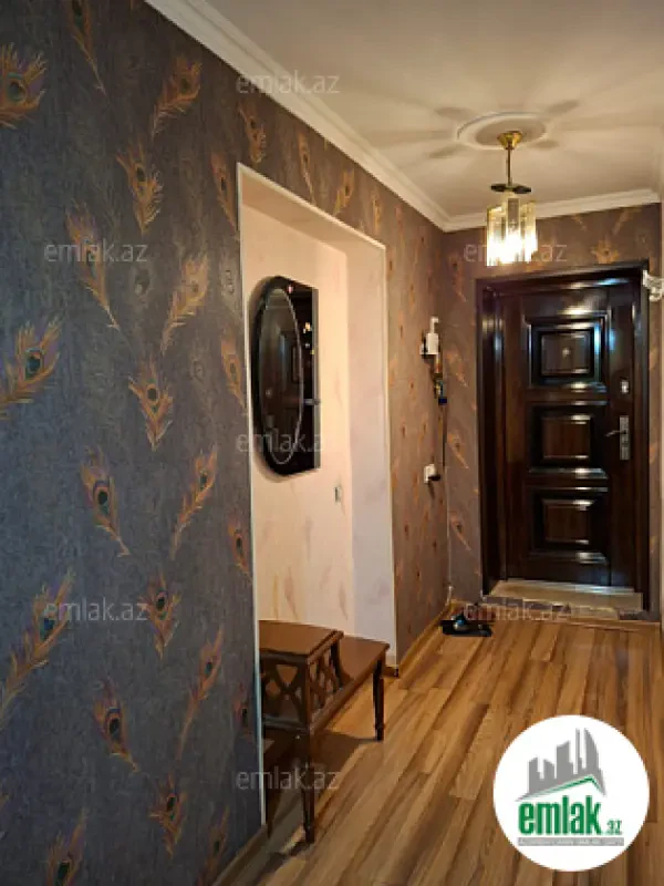 Satılır 2 otaqlı köhnə tikili 70 m²