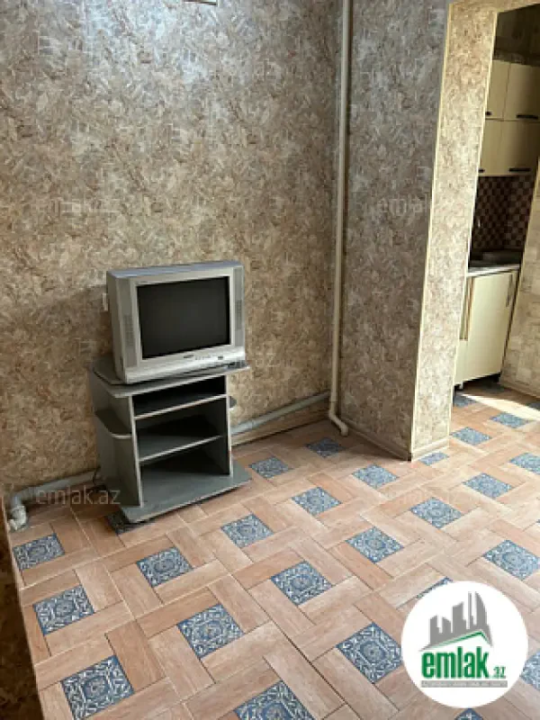 Satılır 2 otaqlı köhnə tikili 40 m²