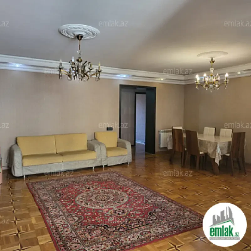 Satılır 4 otaqlı köhnə tikili 110 m²