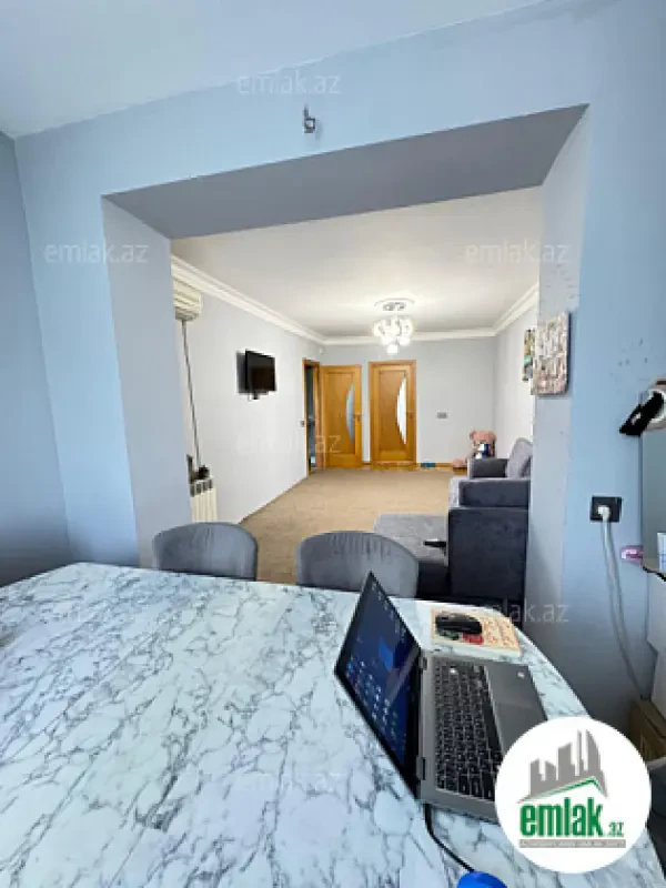 Satılır 3 otaqlı köhnə tikili 80 m²