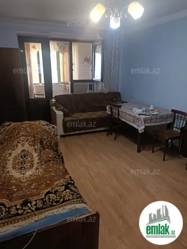 Satılır 2 otaqlı köhnə tikili 40 m²