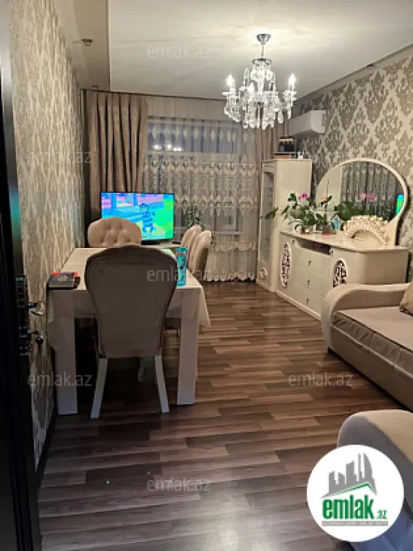 Satılır 2 otaqlı köhnə tikili 65 m²