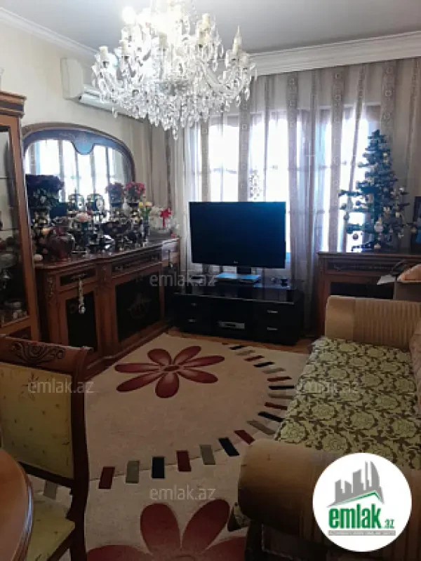 Satılır 3 otaqlı köhnə tikili 90 m²