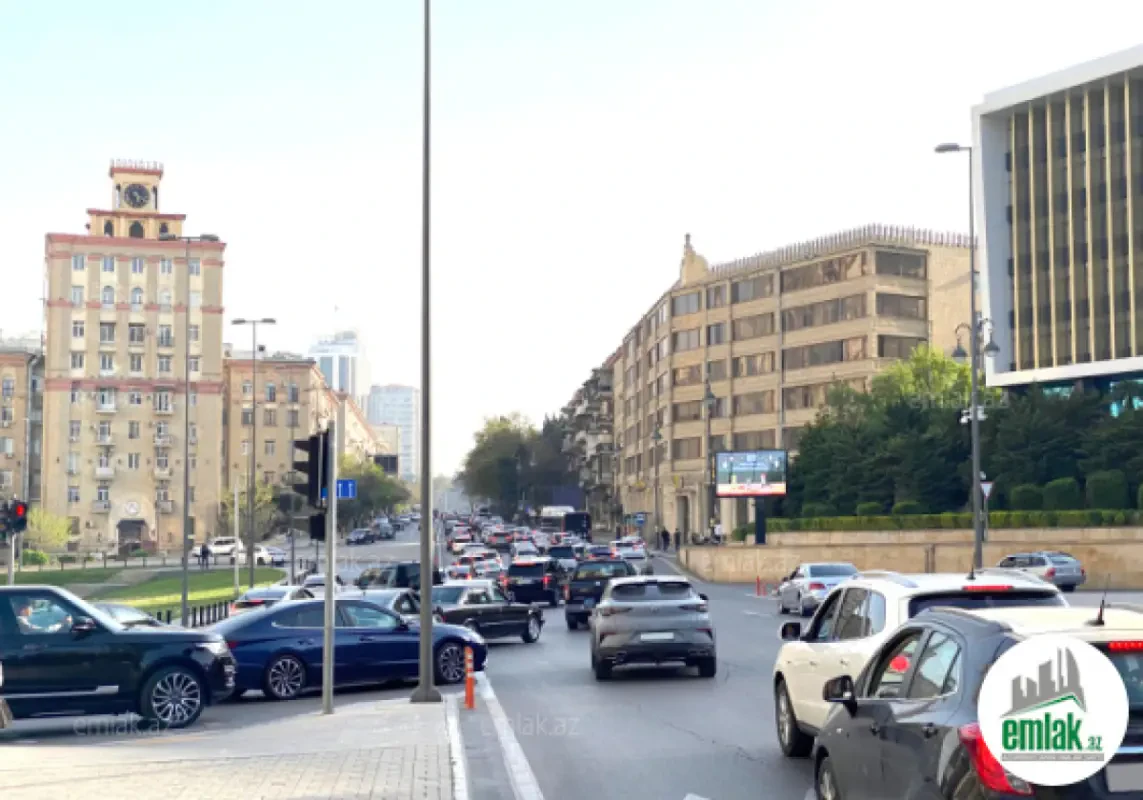 Satılır 3 otaqlı köhnə tikili 80 m²
