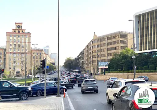 Satılır 3 otaqlı köhnə tikili 80 m² — Bakı 3 otaq 80.00 m²