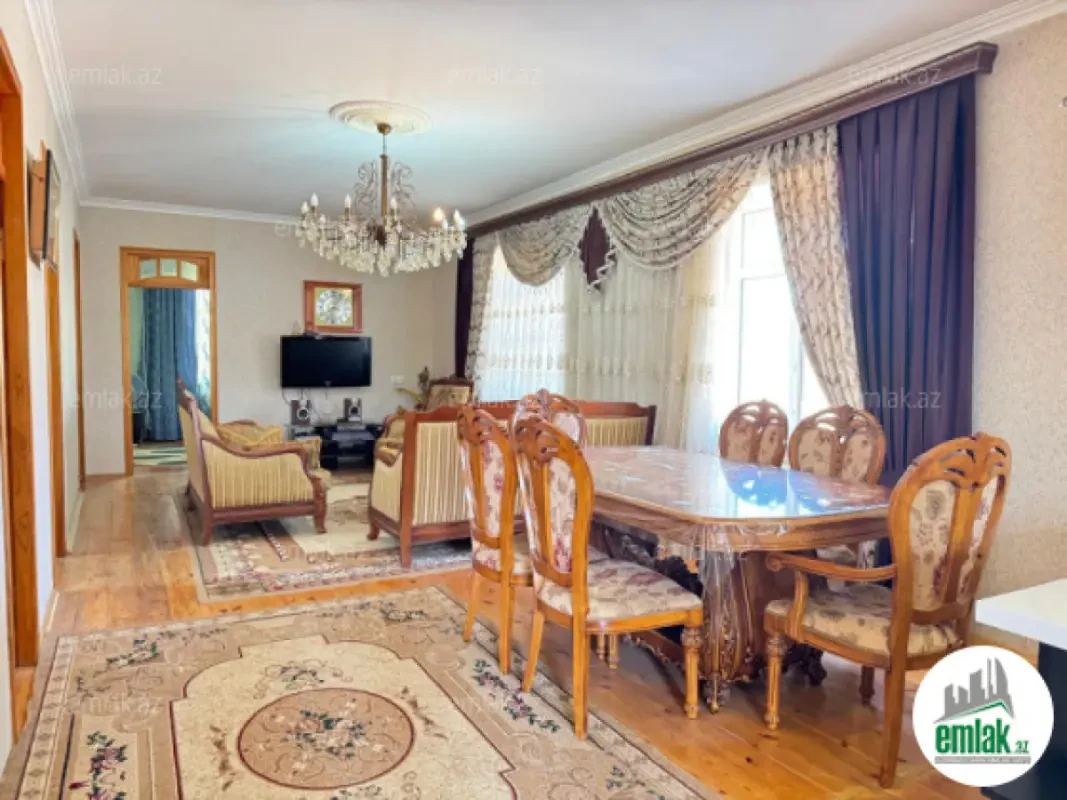 Satılır 5 otaqlı mənzil 120 m²