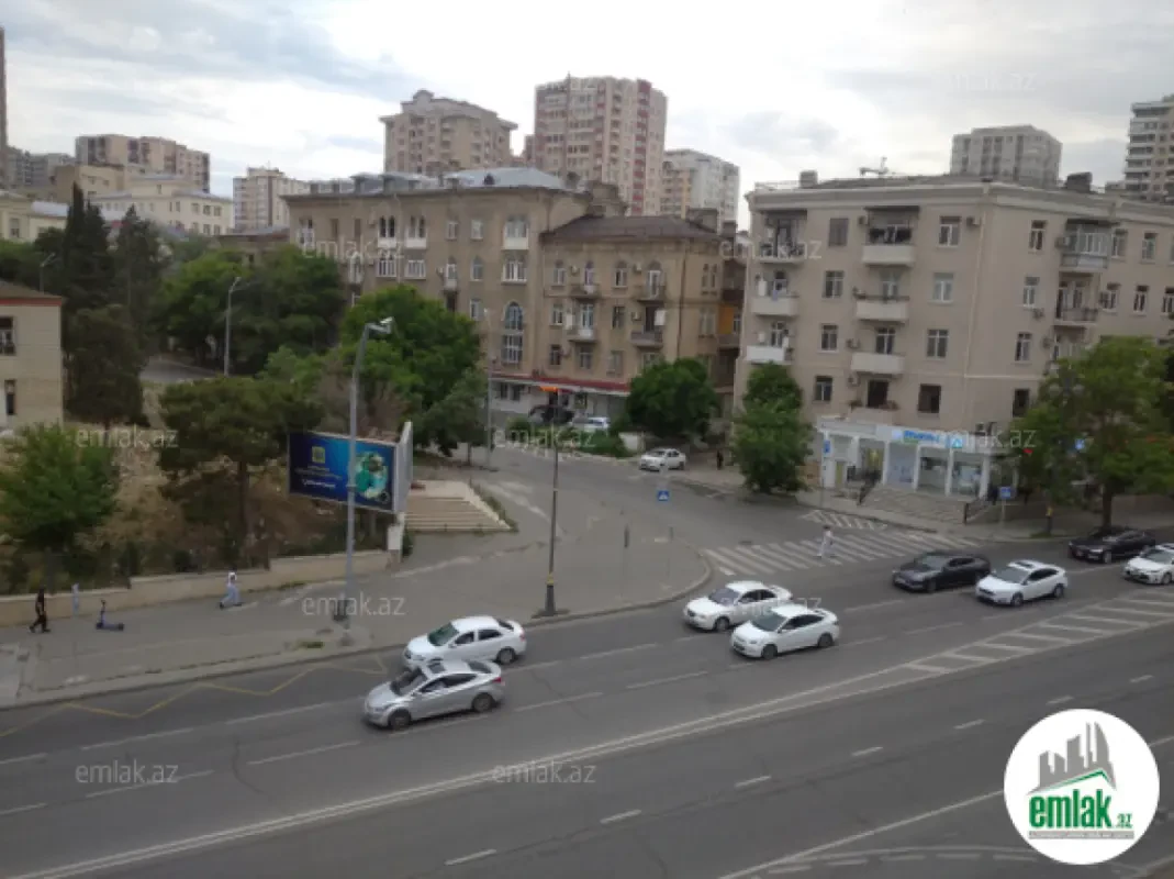 Satılır 2 otaqlı köhnə tikili 50 m²