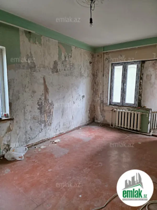 Satılır 1 otaqlı köhnə tikili 35 m²