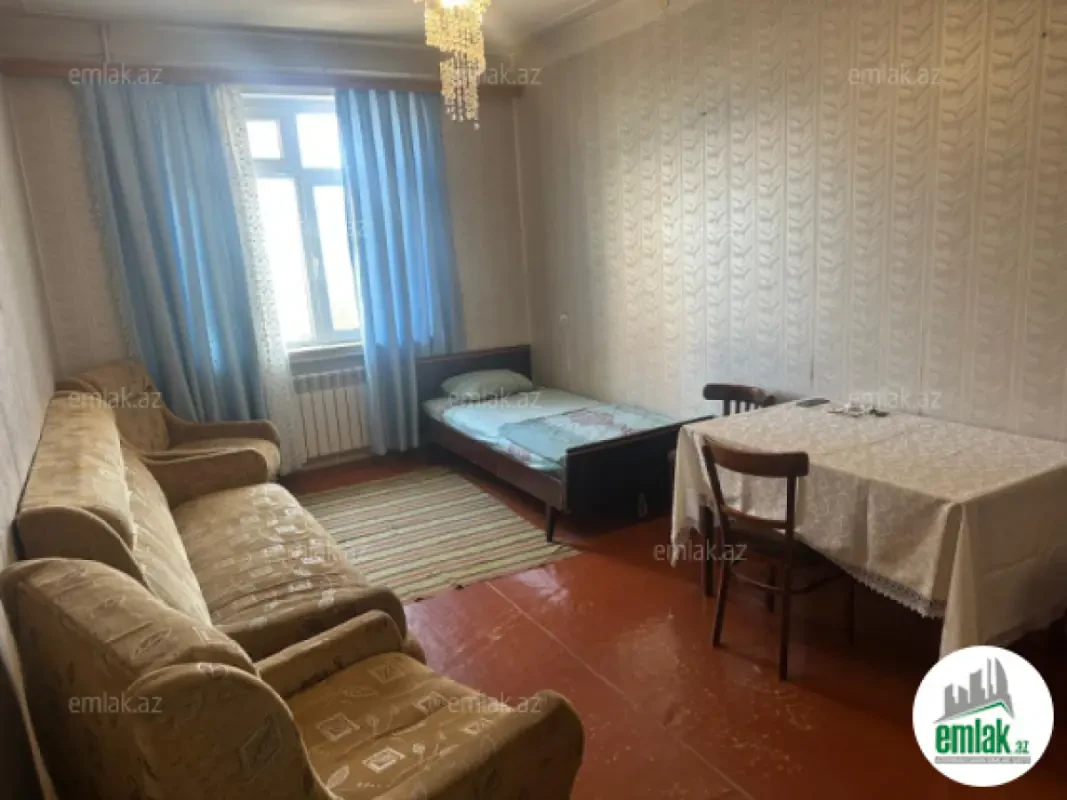Satılır 2 otaqlı köhnə tikili 65 m²