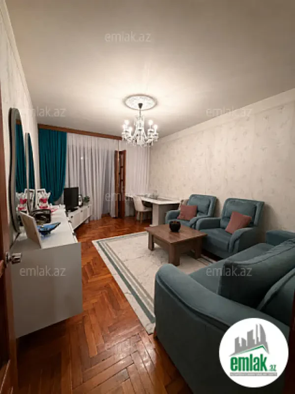 Satılır 2 otaqlı köhnə tikili 70 m²