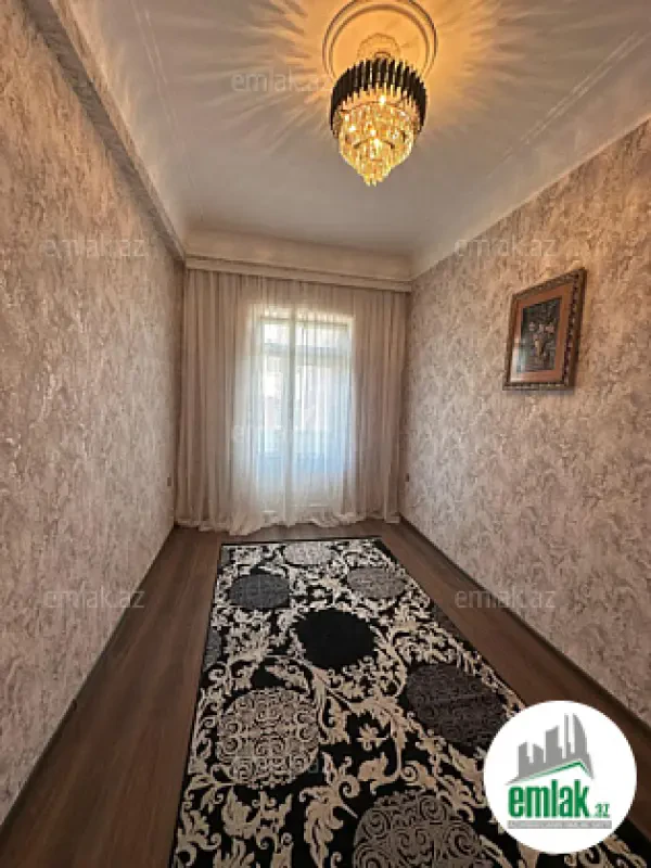 Satılır 3 otaqlı köhnə tikili 80 m²