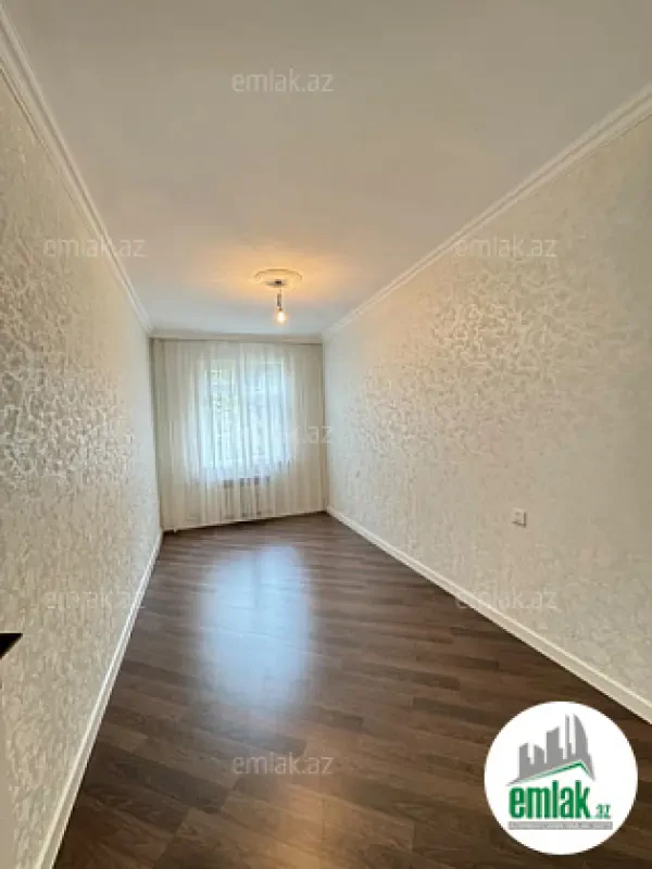 Satılır 2 otaqlı köhnə tikili 55 m²