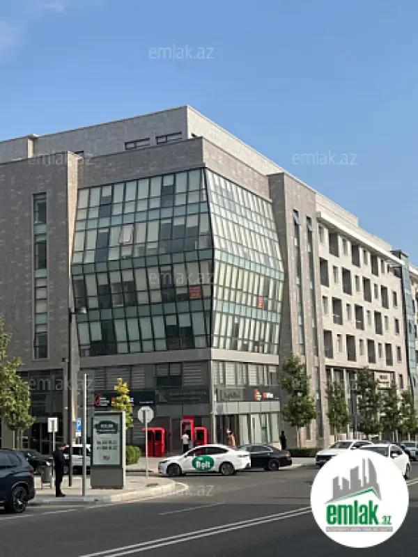 Satılır 4 otaqlı yeni tikili 220 m²