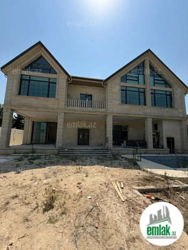 Satılır 8 otaqlı həyət evi 550 m²