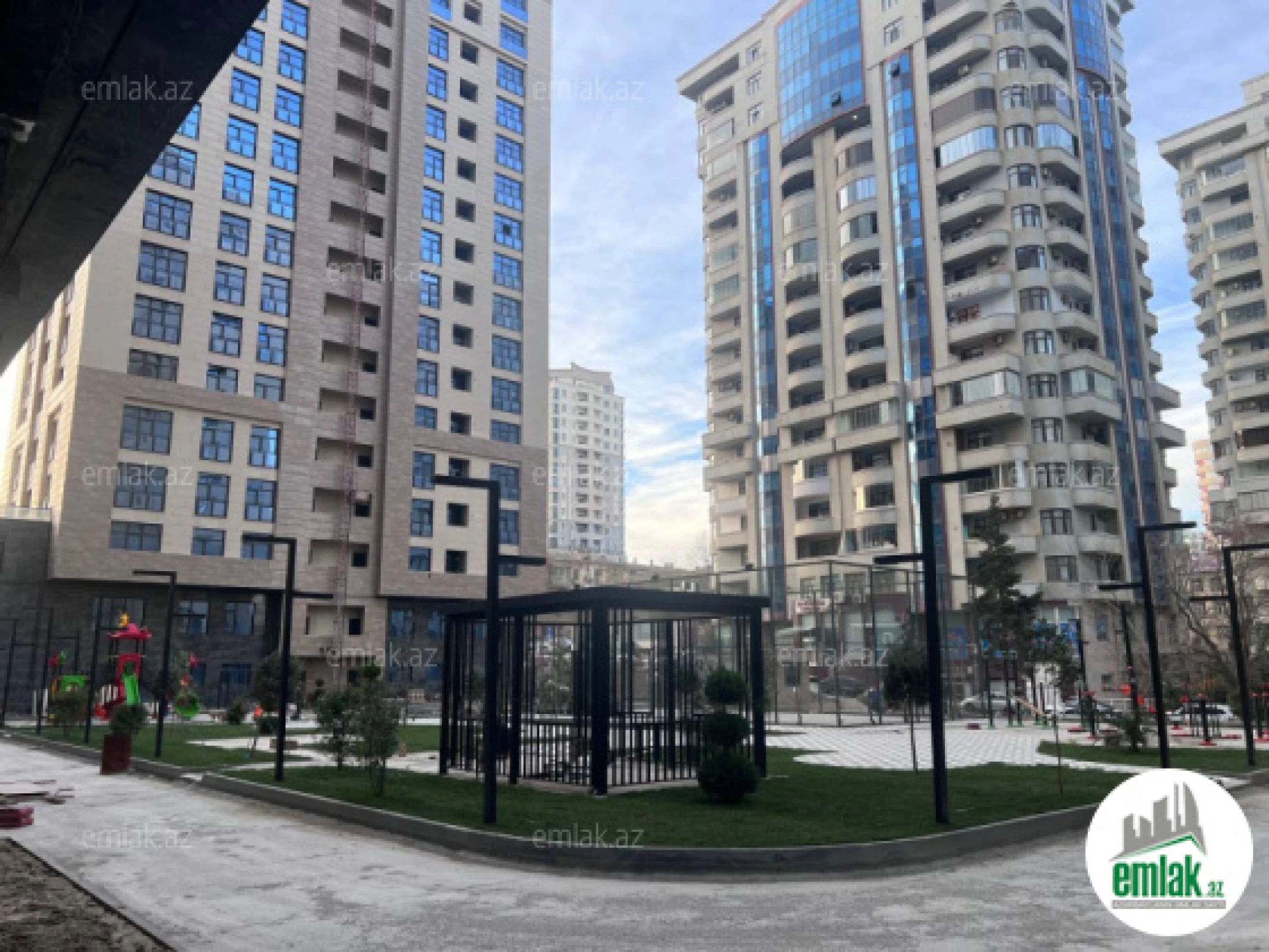 Satılır 5 otaqlı yeni tikili 255 m²