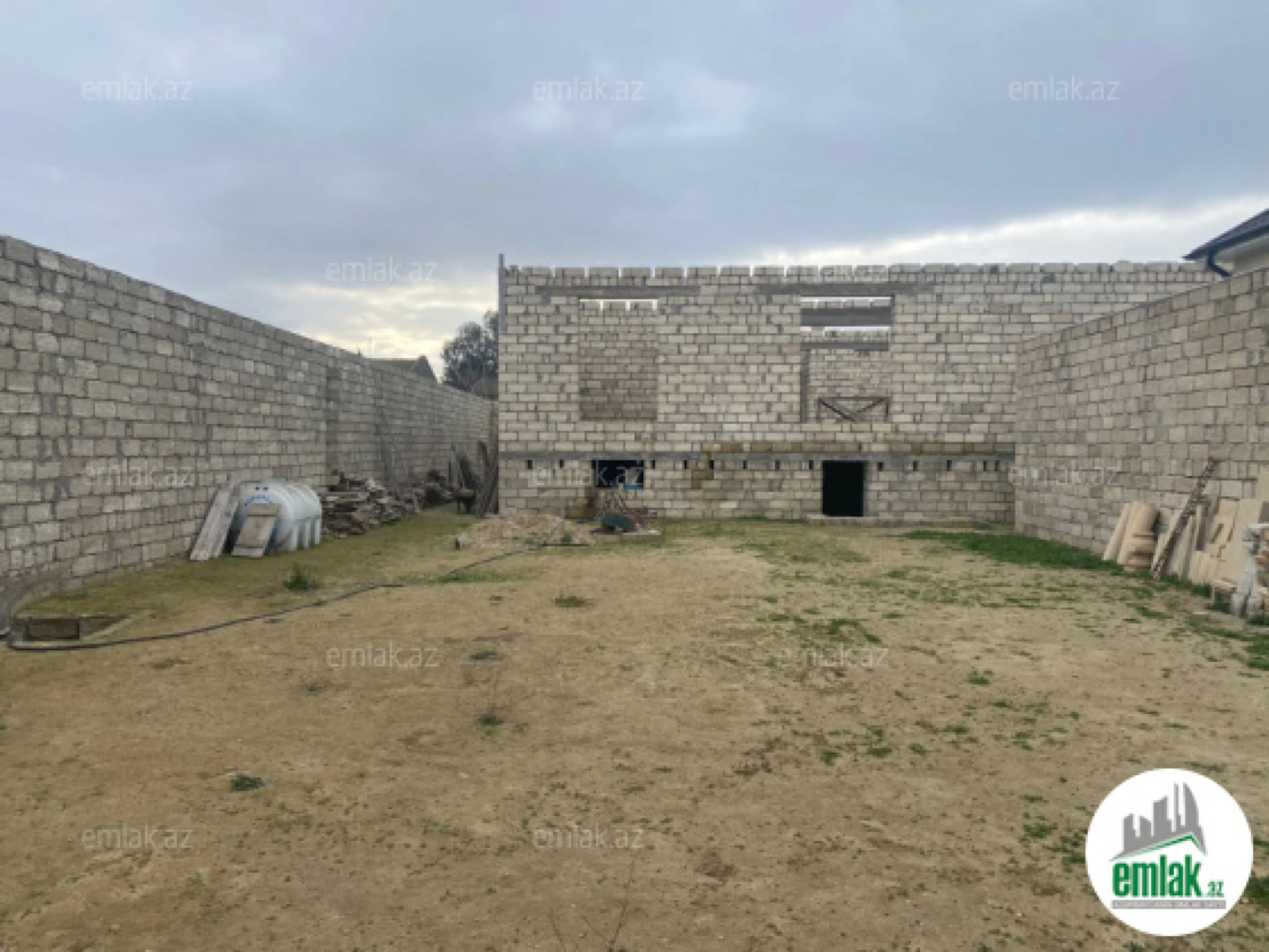 Satılır torpaq sahəsi 10 m²