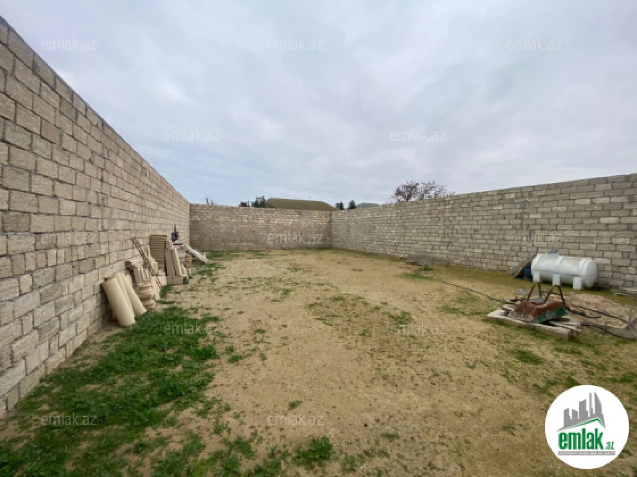 Satılır torpaq sahəsi 10 m²