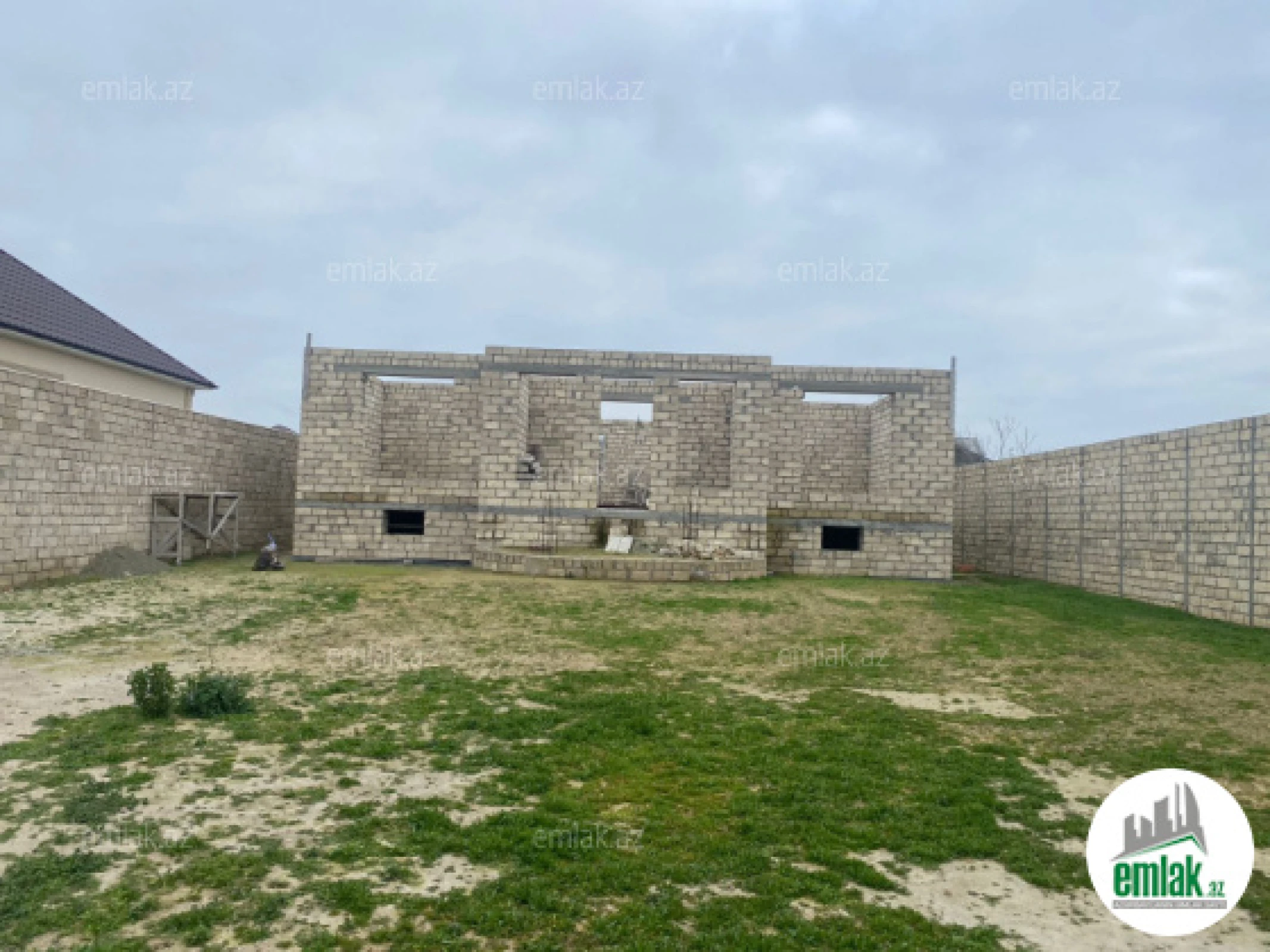 Satılır torpaq sahəsi 10 m²