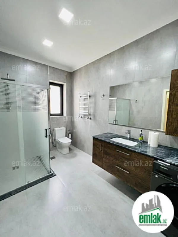 Satılır 6 otaqlı mənzil 280 m²
