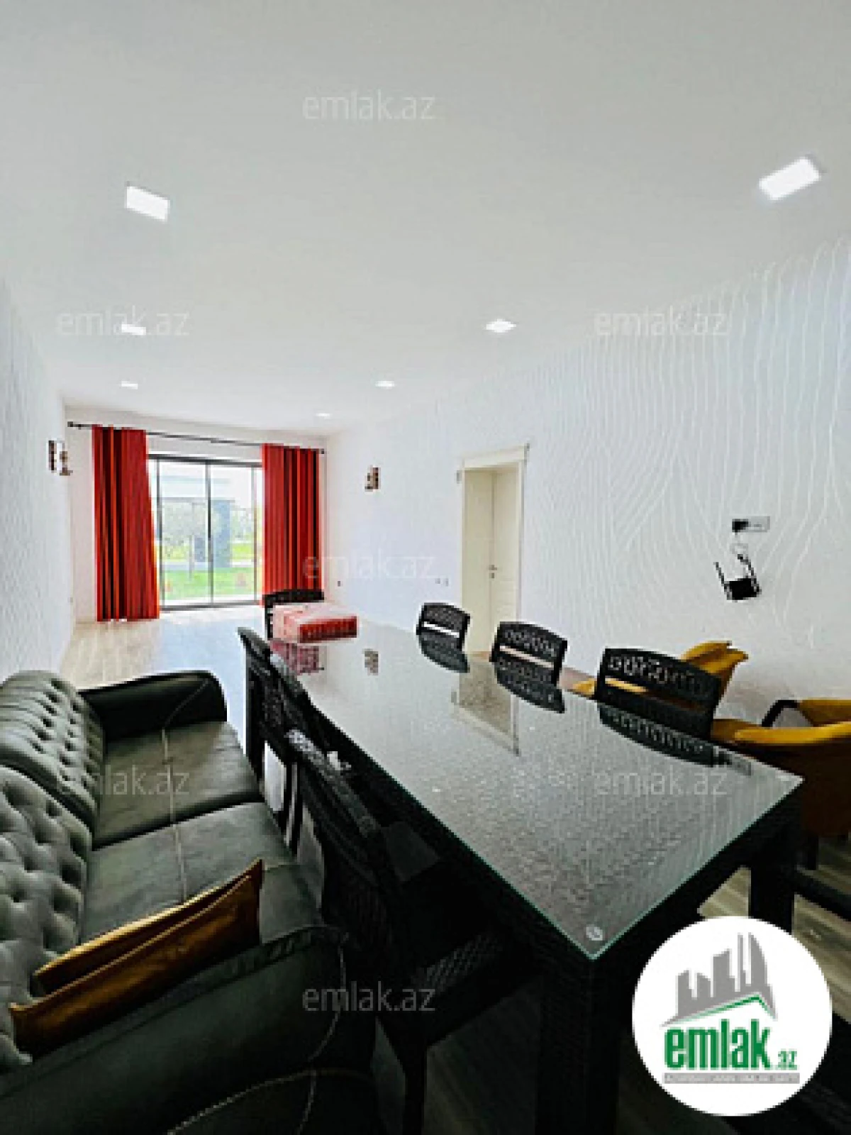 Satılır 6 otaqlı mənzil 280 m²