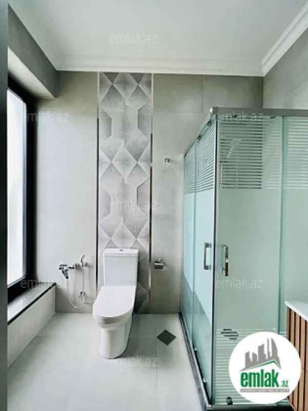 Satılır 6 otaqlı mənzil 280 m²