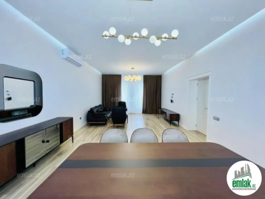 Satılır 6 otaqlı mənzil 280 m²