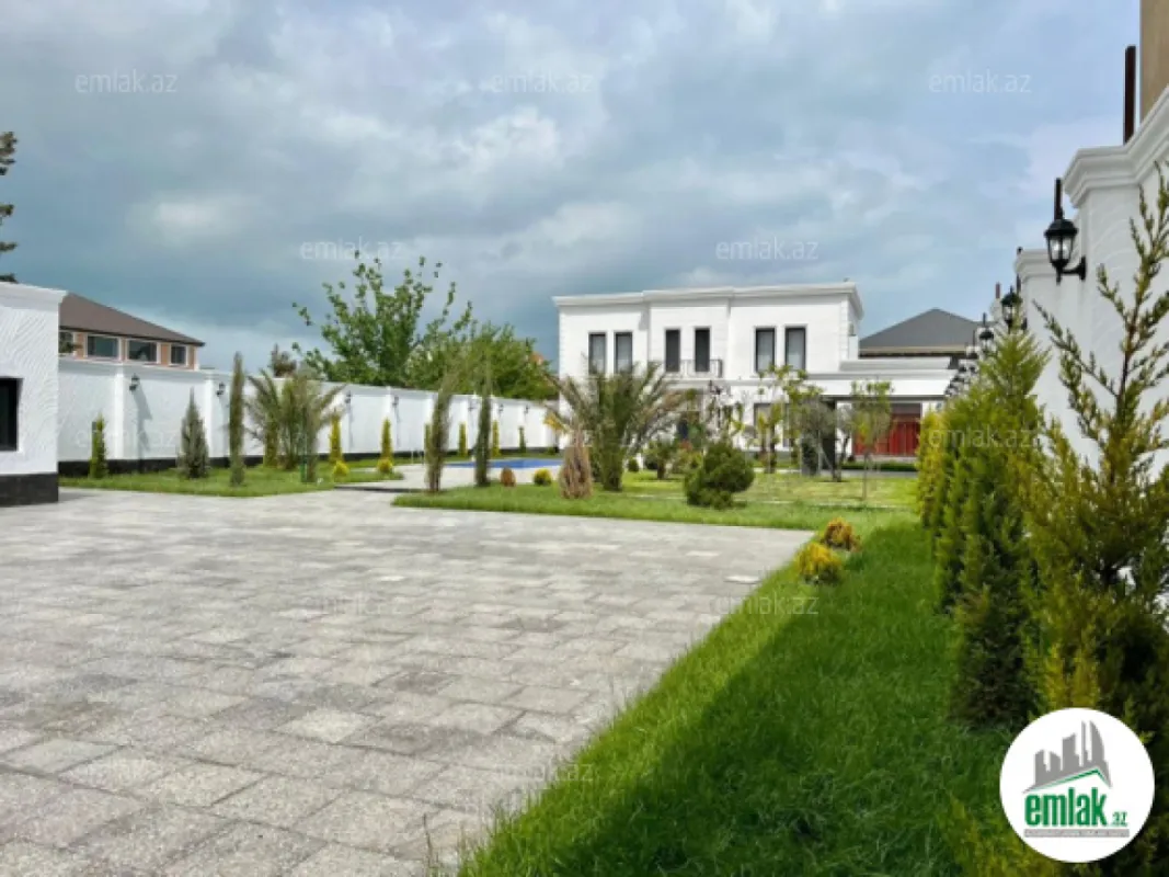 Satılır 6 otaqlı mənzil 280 m²