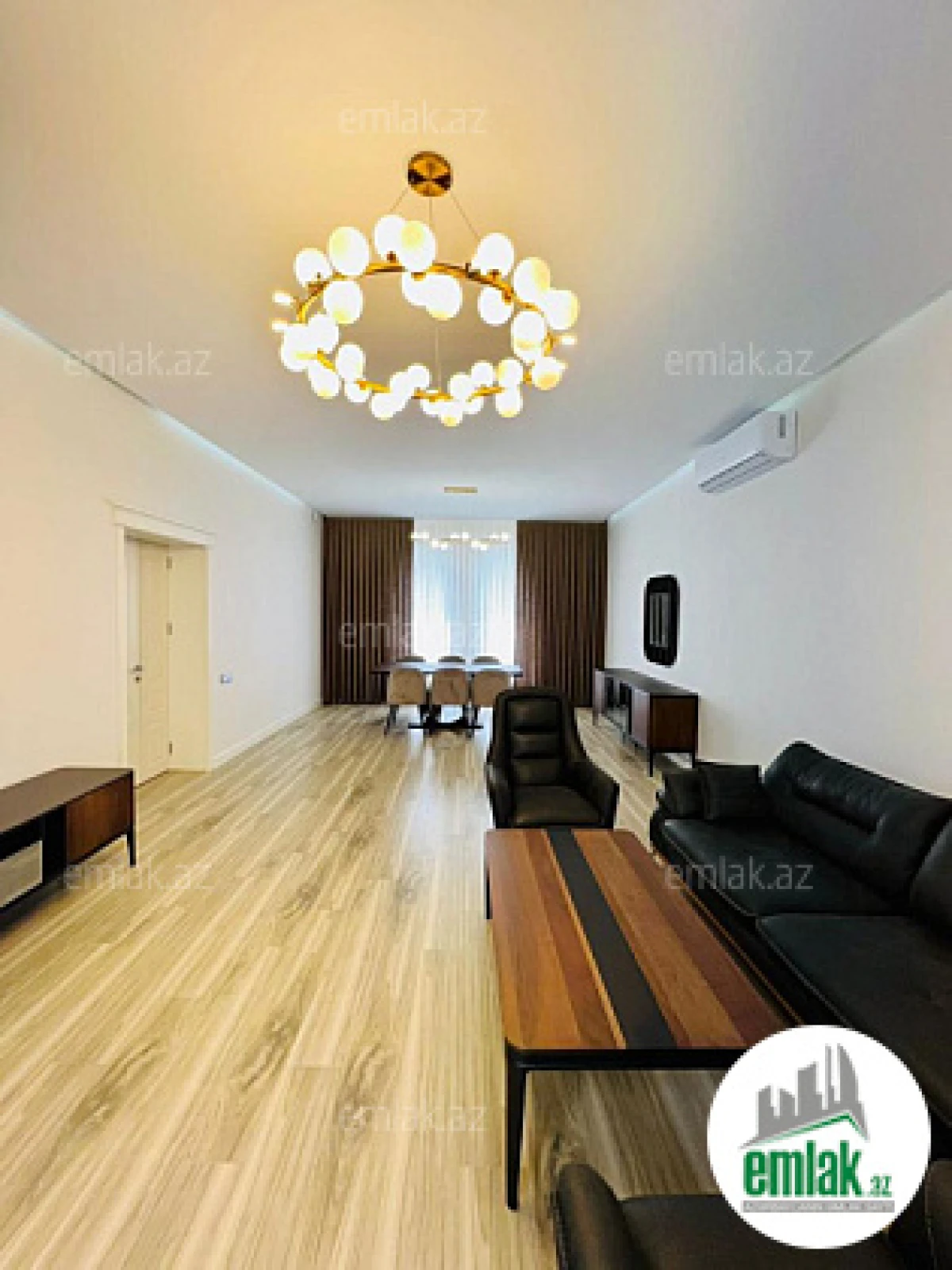 Satılır 6 otaqlı mənzil 280 m²