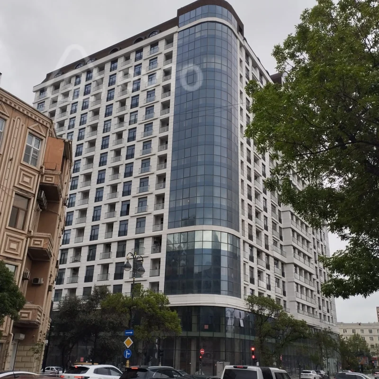 Kirayə verilir mənzil 156 m²