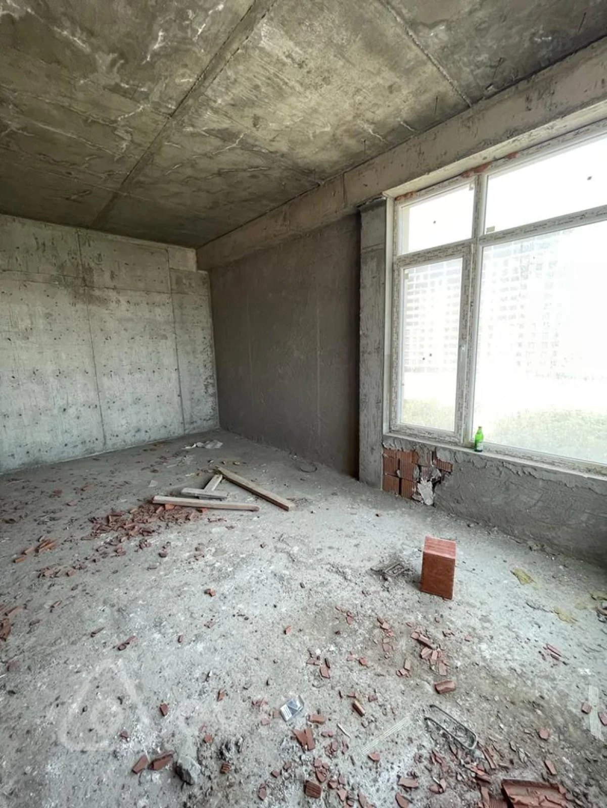 Satılır 4 otaqlı yeni tikili 215 m²