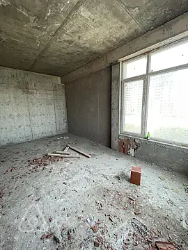 Satılır 4 otaqlı yeni tikili 215 m²